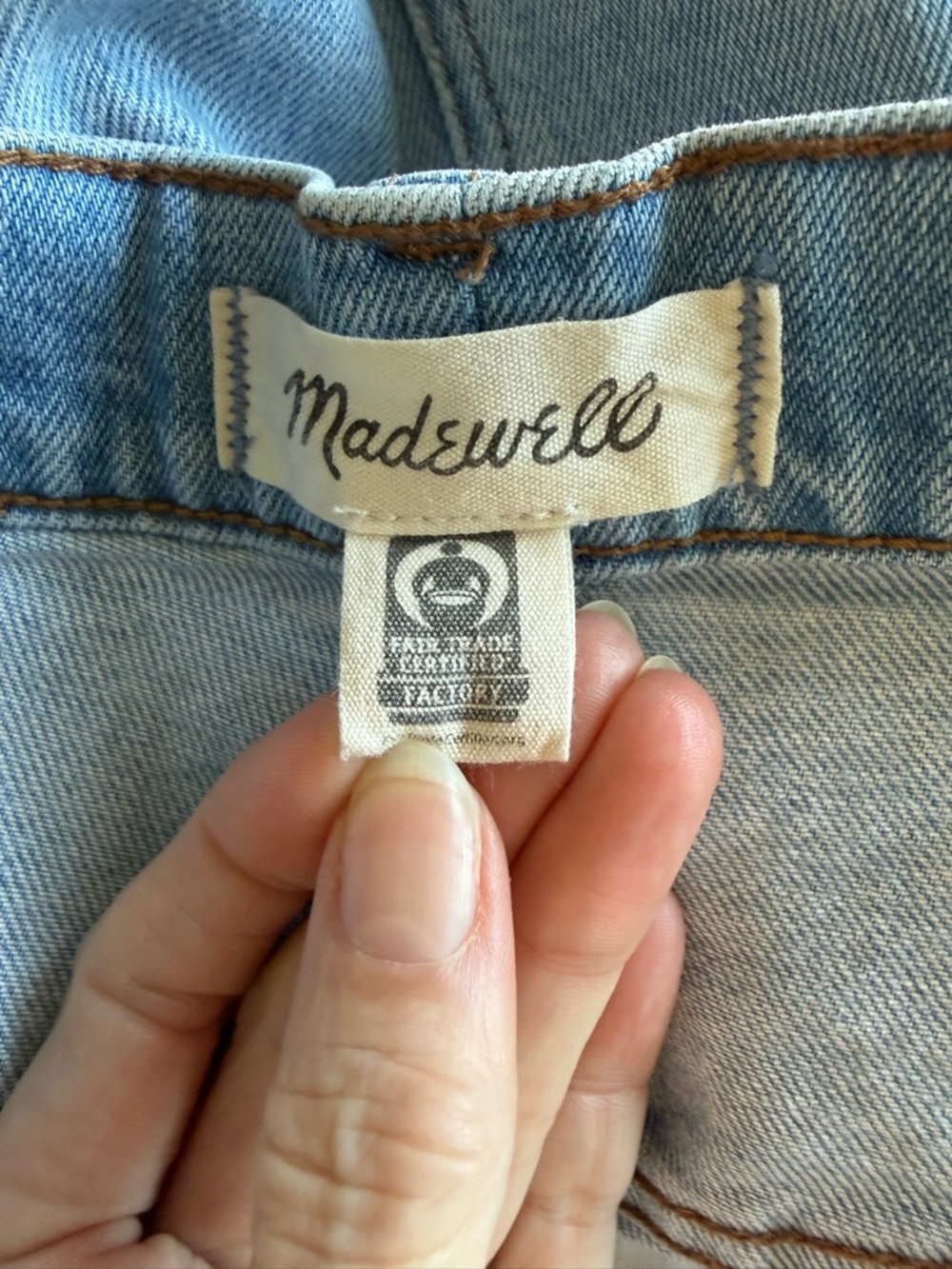 Madewell High-Rise Jeans in Light Blue - Picture 6 of 12